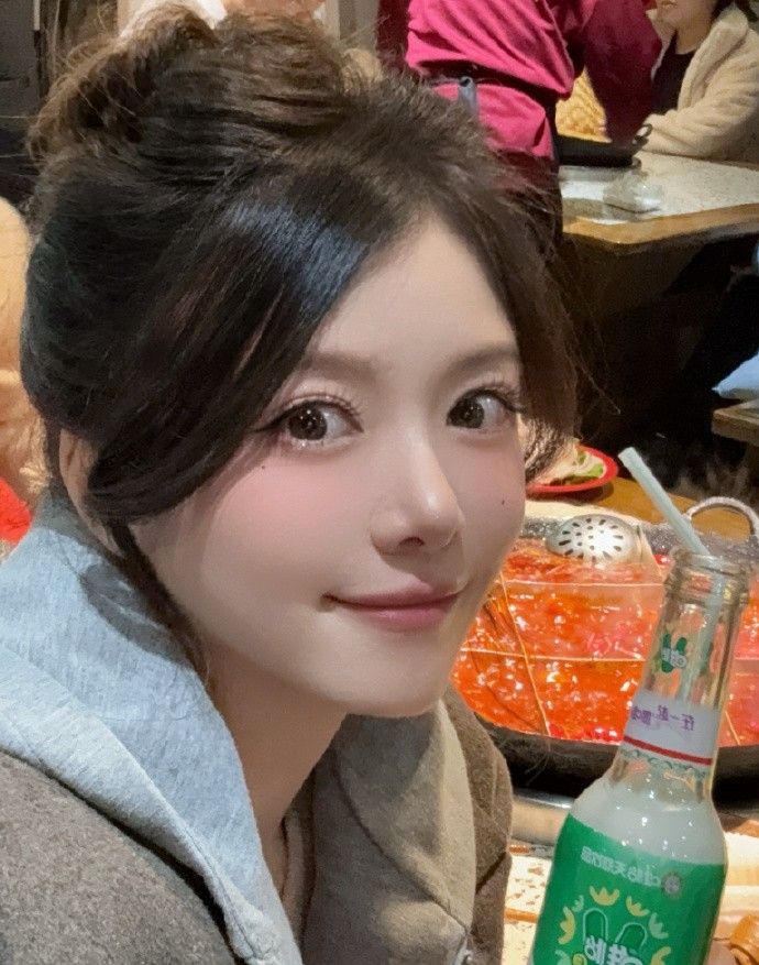 骆歆透露LPL一线主持工资：去年通过主持也就赚了16W左右