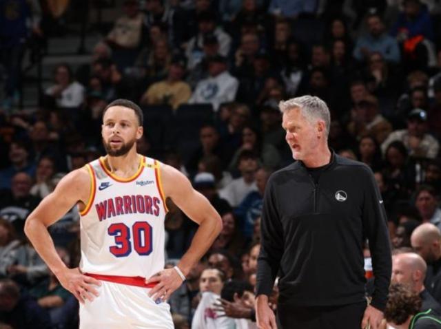 开云体育下载-防守效率冲上联盟第一 勇士靠的不只是巴特勒