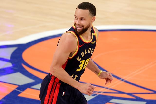 开云体育网址-科尔：技术层面库里是GOAT 他和乔詹科是不同物种