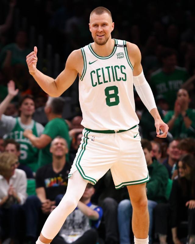 开云体育下载-绿军核武器复出!波神20分3盖帽改变胜负天平