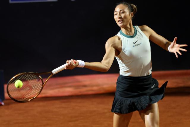 开云体育下载-七金花征战法网能有几人过首轮? 郑钦文八强有戏?